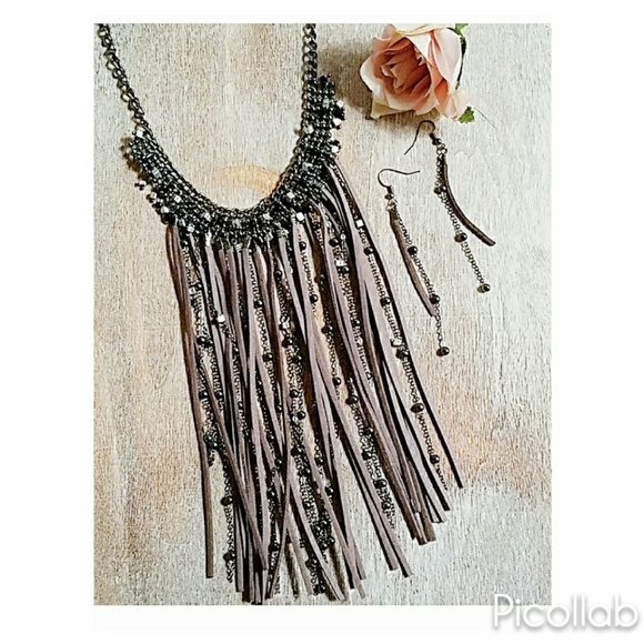 Hematite Grey Sueded Choker/Earring Set - Picture 8 of 8